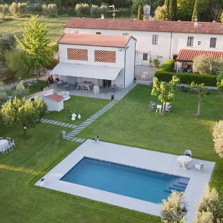 Podere Milla Bed & Breakfast *